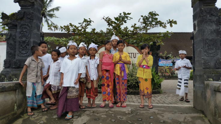 Bali school kids